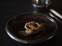 [Dinner] October 2025 to January 2026: Enjoy raw Shanghai crab marinated in Shaoxing wine in a seasonal modern Chinese course