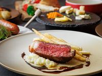 [All-you-can-drink included] Thick-cut rib-eye steak with cheese and raw honey cart - a highly satisfying premium plan