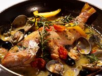 【阿夸帕扎】意大利那不勒斯的传统菜肴　～炖一整条鱼……～