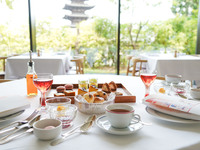 【秋アフタヌーンティー】コーヒー、紅茶お代わり自由！焼き菓子6種、セイボリーなど　（9月、10月限定）