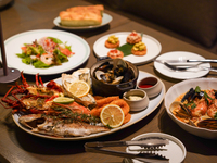 オフィシャルWEB限定価格【メッセージプレート付きシーフードプラッターシェアプラン】絶品シーフードラクサ＆メッセージプレート（個室確約）