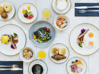 Breakfast buffet + egg dishes