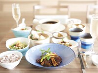 【祝日】LUCIS　GARDEN　LUNCH　季節のメインが選べる　食後のカフェ+ワンドリンク付！