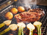 ワンドリンク+プチギフト付き　薪焼き鮑ディナーコース¥22000