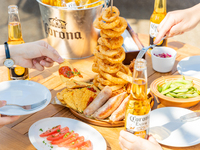 海の見えるテラス席確約！女子会にもおすすめ！【平日お昼限定】3時間飲み放題付♪ランチビアテラスセット！