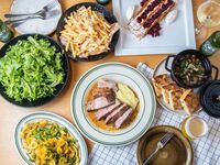 【大人気!!2時間飲み放題!!】超お得な大皿パーティー!! カジュアルプラン　ローストポーク・旬のパスタ等