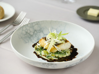 ＜平日限定特別プラン＞Lunch Course【初夏のプリフィックスコース】季節の前菜＋銘柄豚のグリルや旬鮮魚のポワレなどメインが選べるコース全4品＋食後のカフェ付き