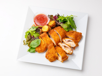 【PP-30】ポークのコルドンブルー風 リヨネーズポテト添え