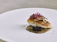 ＜季節の味覚×グルマン＞季節野菜の前菜、魚料理や黒毛和牛フィレ肉等！デザートまで付いた大満足のコース