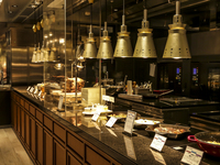 【土日祝】ランチ！オープンキッチンからの出来立て料理が大人気！スイーツも登場！