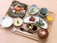 Weekday Lunch Set: Yukuri Zen