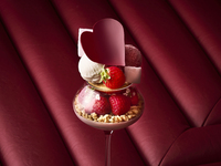 Strawberry Heart Moment Parfait [Includes 1 Drink]