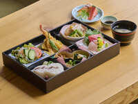 Tempura and sashimi bento