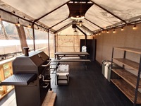 ＜BBQx川遊び＞1組限定 プレミアムサポートプラン 独立した専用サイトで、ゆったりBBQをお楽しみいただけます。 面倒な器材の設置はスタッフが行いますので、手軽にご利用いただけます。ご予約締切：ご利用日の前日15:00まで※ペット同伴はご遠慮いただいております。 