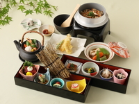 【TableCheck予約限定！ソフトドリンク1ドリンク付きプラン！】　【季節限定】夏松茸御膳