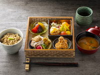 Limited to 10 weekday servings — Special Japanese bento supervised by 賛否両論