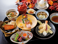 Weekday Lunch — Room Fee Waived: Autumn Zanmai Gozen