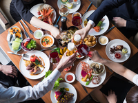 13～40persons【12/13-19＆12/26-30/19%OFF】Dinner buffet w/Free Flow