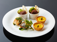 【ハイティー】鴨のリエットや季節の前菜・おすすめパスタなど＋3時間飲み放題（10/1～11/30）