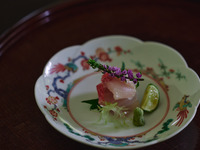 [Saturdays, Sundays and public holidays] Seasonal Kaiseki cuisine