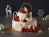 Berry Berry Christmas Cake