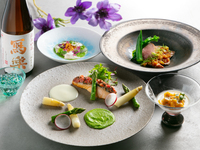 【web予約限定】季節のおすすめコース(グレードアップ)とプレミアム日本酒ペアリング
