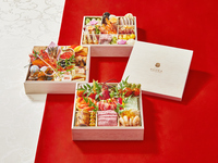 令和八年新春おせち　和洋中三段重