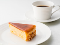 Cake set (with coffee or tea)