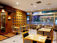 「土日祝日ランチブッフェ」　ラウンジ席