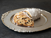 シュトレン　〔11月17日より店頭販売開始〕