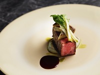[Dinner: Celebration] A full 9-course meal featuring caviar, Wagyu beef, and seasonal delicacies.