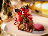 【Xmas ディナーコース】内側横並び席（グラス ルイ・ロデレール ヴィンテージ付き）