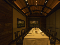 [Private room guaranteed for dinner]