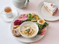 Special Lunch with Dessert & Drink: Pancetta and Mushroom Cheese Cream Soup & Salad with Organic Onion Dressing