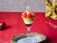 【オプションメニュー】  いちごのミルフィーユクリスマスパフェ《ミニサイズ》