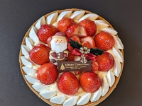 【Christmas Exclusive】 Domestic Strawberry Tart — 18 cm