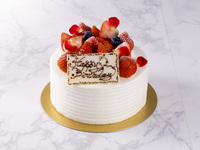 Strawberry fresh cream cake