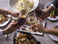 【派對方案 ¥5,000】共享式料理 共5道，含2小時暢飲