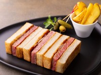 【Web予約限定】F.ステーキサンド（スープ/サラダorパン/コーヒーor紅茶付き）