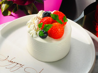 Whole Strawberry Shortcake/ Round, 8cm