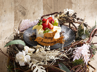 オプション：(デッキ利用)記念日バーズネスト（鳥の巣）ケーキ 15cm　4,950円(5-6名サイズ)