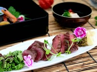 【ランチ×黒毛和牛と仙台名物厚切り牛タンが愉しめる彩り会席】　嵯峨　