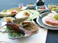 【仙台牛×鉄板焼】伊勢海老・鮑・フォアグラ・仙台牛のプレミアムコース　清水(きよみず）