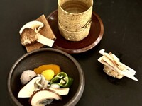 【個室】おまかせコース「秋の松茸代官」握り8~9貫／料理4~5品（松茸付き）