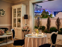 【2025 Xmas】オマール海老やフォアグラ、国産牛フィレなど豪華食材で贈るクリスマスディナーコース＋ルイヴィトンシャンパンボトル付き！