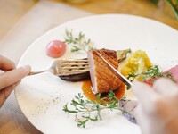 Engagement (Yuinou) & Family Introduction Plan — Private room guaranteed. A dedicated anniversary planner will support you through to the day of your commemorative family meal.