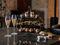 ＜weekend＞adee Seasonal Afternoon Tea & Live Music (12/1-)