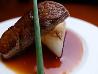 2025年Xmasディナー　12/19～12月25日　期間限定　本まぐろ　蝦夷鮑と甘鯛　オニオングラタンスープ　フォアグラと伊勢海老！選べる神戸ロースor黒毛和牛のヒレステーキ