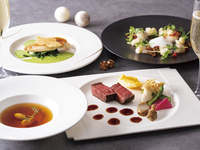 Christmas Dinner with a 3-drink pairing included