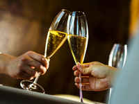 【Limited days plan】Window Side Table / Glass of Champagne +「Menu Dégustation」